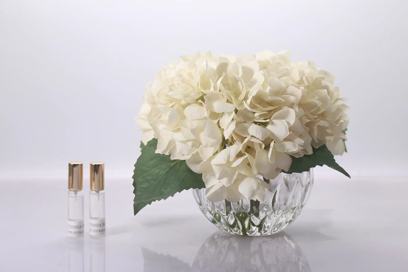 Naturgetreue weiße Hortensie mit Parfum – jetzt exklusive Duftblumen online kaufen
