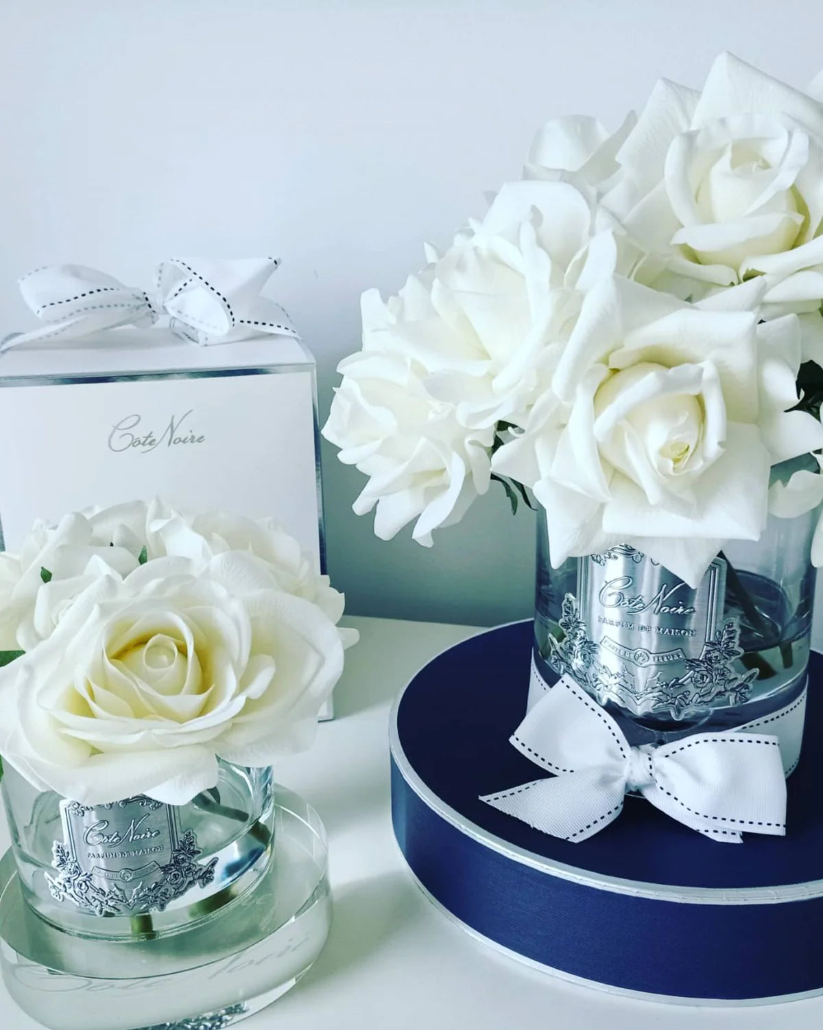 set aus ivory white duftblumen.