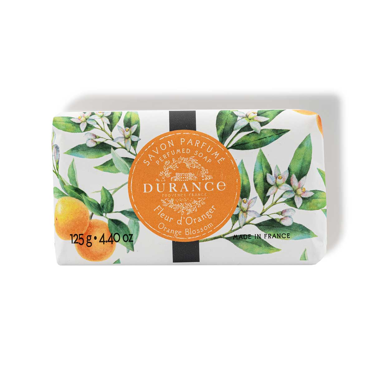 exclusives blumenpapier eingepackte seife duft orangenbluete hintergrund weiss